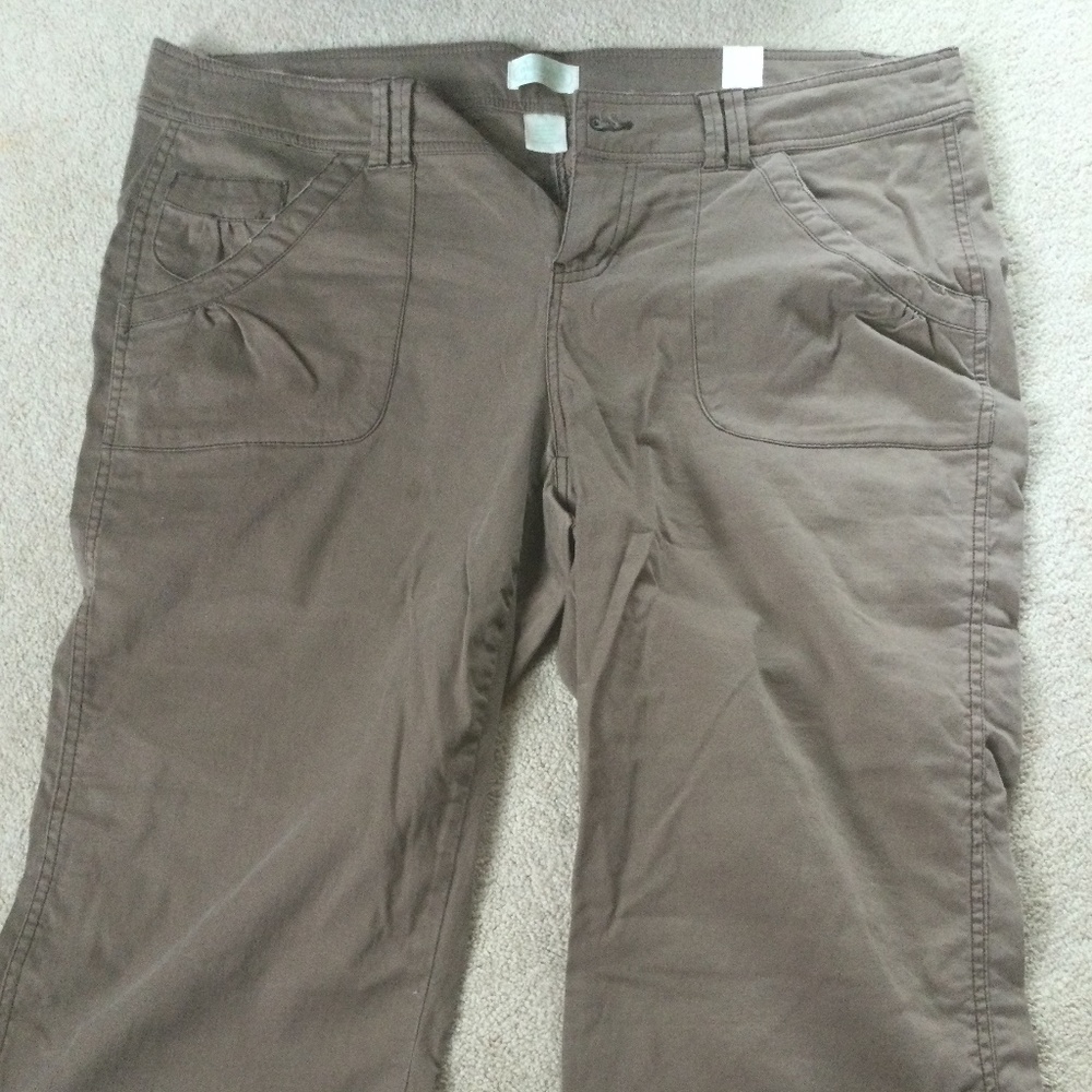 Size 16 NWT Tan Maurice’s Capris